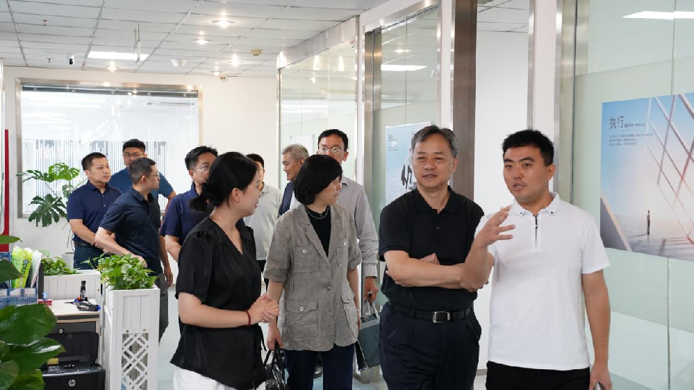​市场监管总局广告监管司司长刘红亮一行到济南市互联网数字广告协会、风声集团调研
